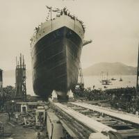 Scalo N. 1 lato est dei cantieri e varo piroscafo "Giuseppe Mazzini"