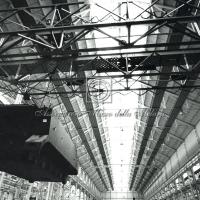 Reparto costruzione M113 con scafo sollevato