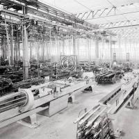 Interno dello stabilimento. Reparto rigatura canne