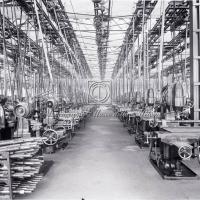 Interno dello stabilimento. Reparto frese e torni