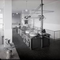 Cucina della mensa operaia